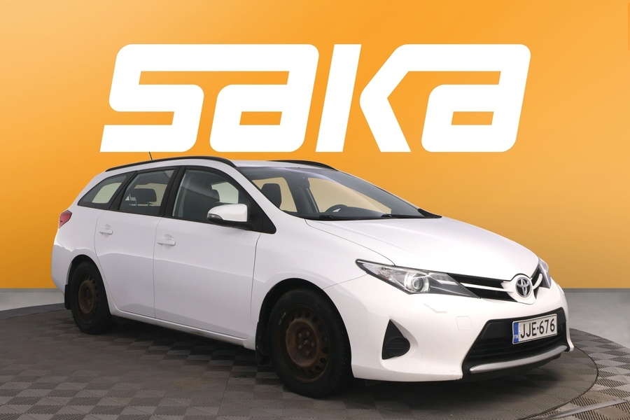 Toyota Auris vaihtoauto