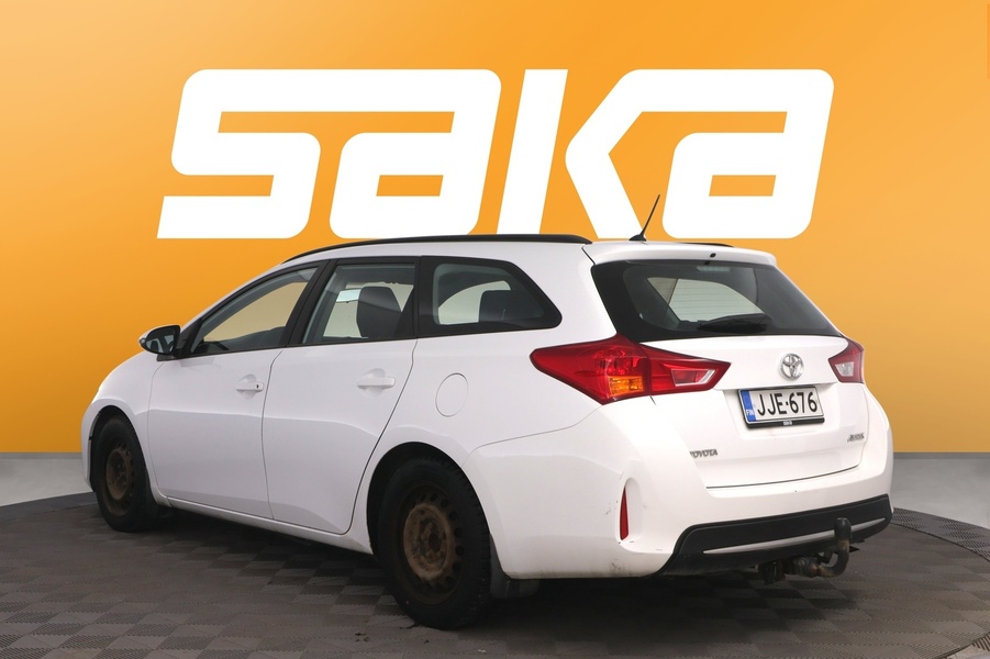 Toyota Auris vaihtoauto