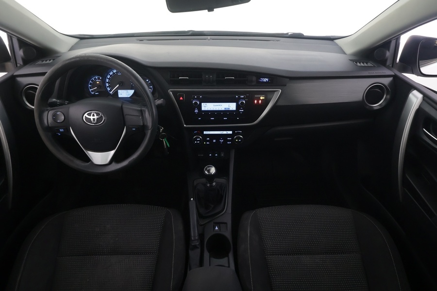 Toyota Auris vaihtoauto