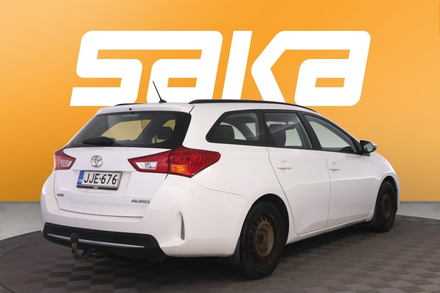 Toyota Auris vaihtoauto