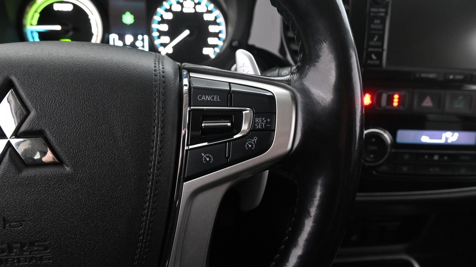 Mitsubishi Outlander PHEV vaihtoauto