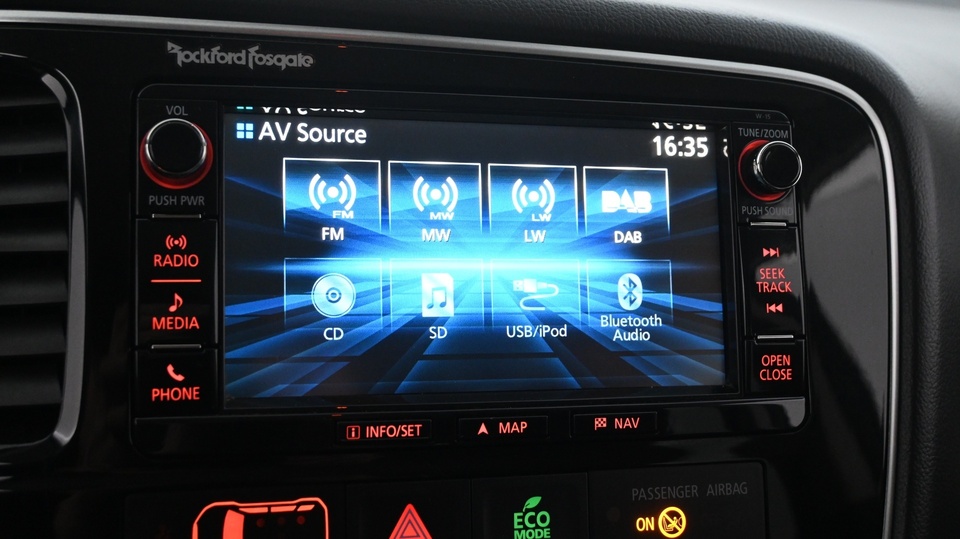 Mitsubishi Outlander PHEV vaihtoauto