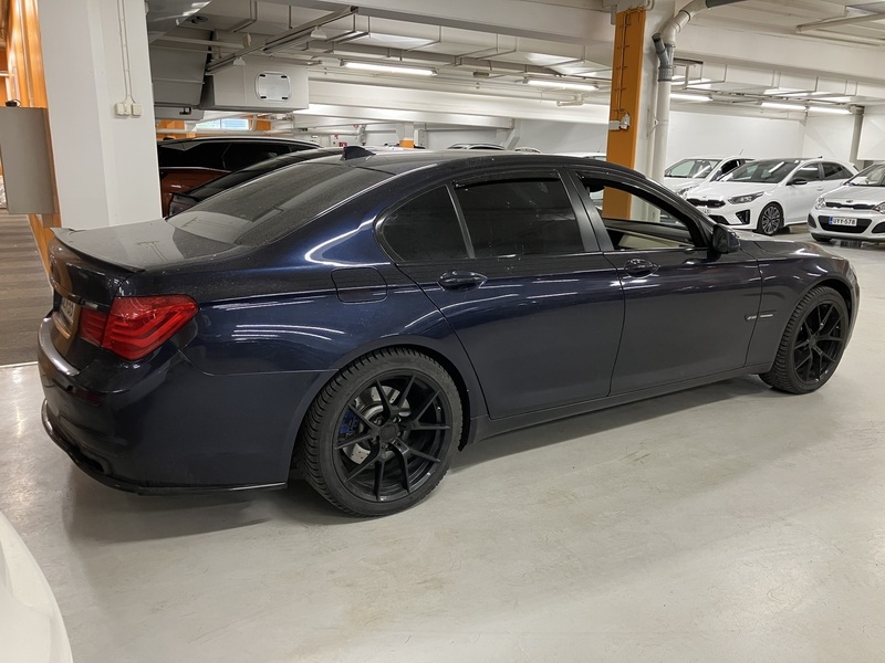 BMW 740 vaihtoauto