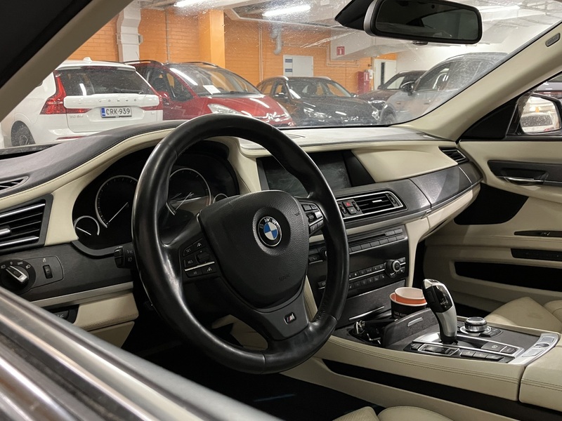 BMW 740 vaihtoauto