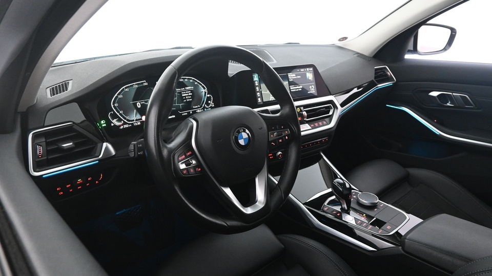 BMW 330 vaihtoauto