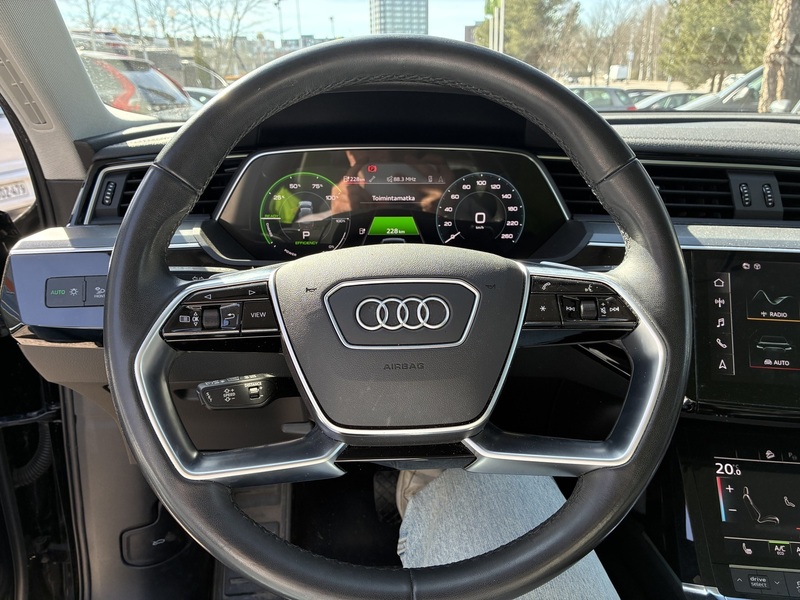 Audi e-tron vaihtoauto