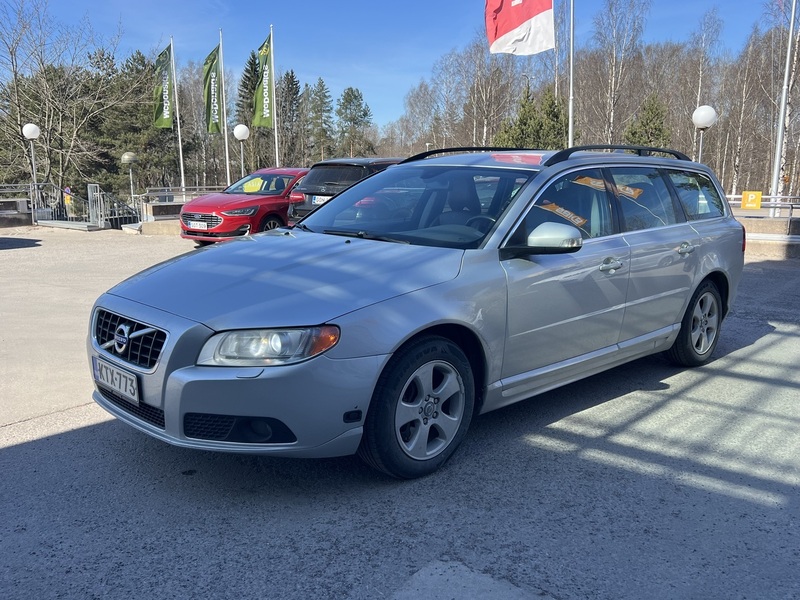 Volvo V70 vaihtoauto