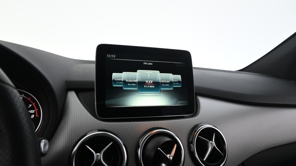 Mercedes-Benz B vaihtoauto