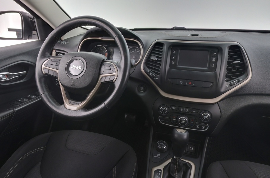 Jeep Cherokee vaihtoauto