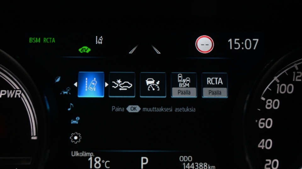 Toyota Camry vaihtoauto