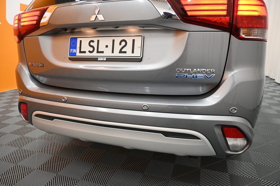 Mitsubishi Outlander PHEV vaihtoauto