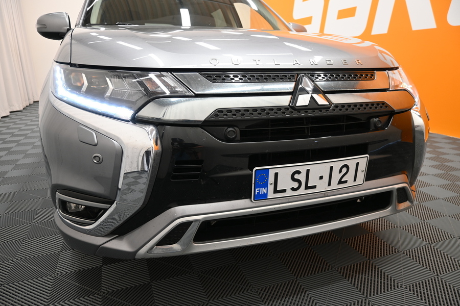Mitsubishi Outlander PHEV vaihtoauto