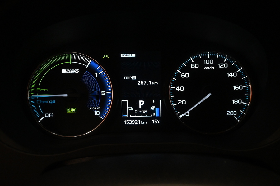 Mitsubishi Outlander PHEV vaihtoauto