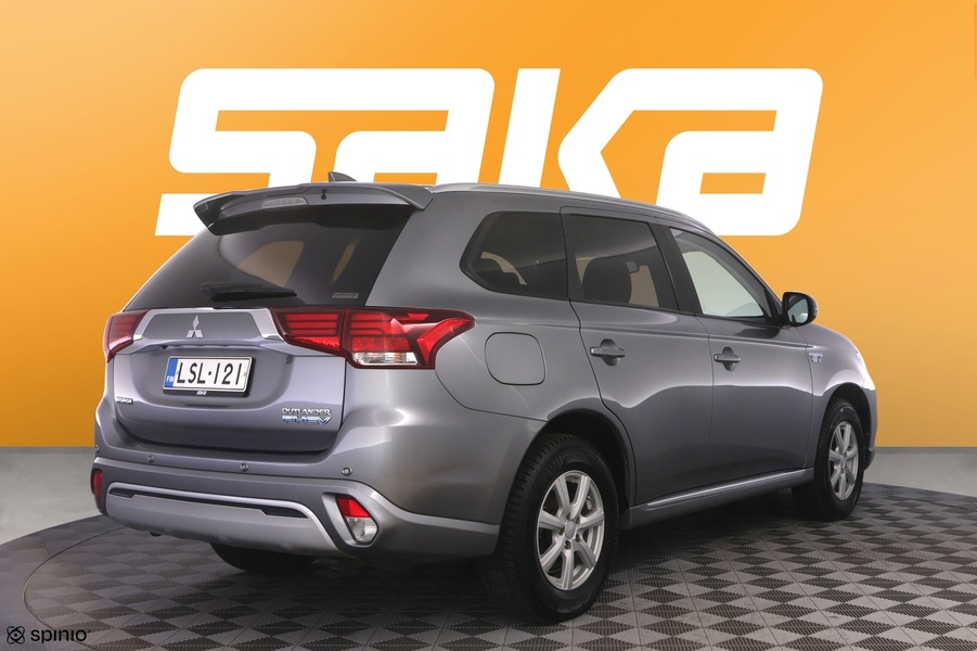 Mitsubishi Outlander PHEV vaihtoauto