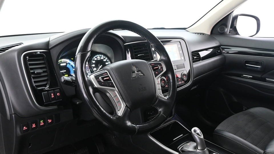 Mitsubishi Outlander PHEV vaihtoauto