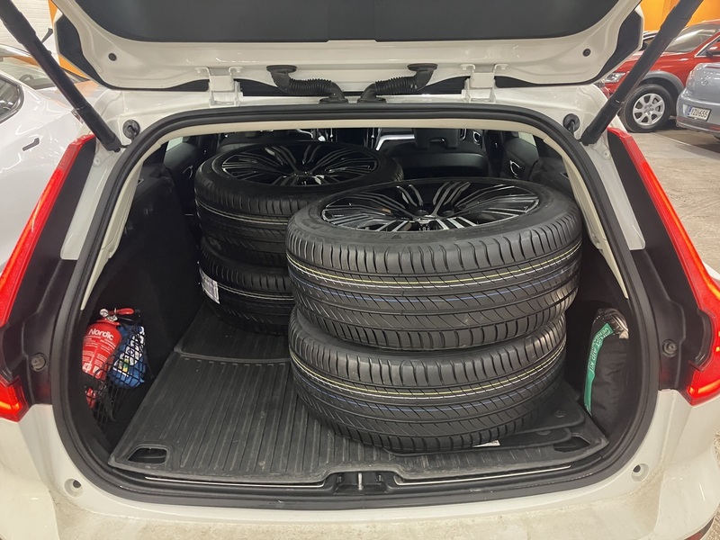 Volvo V60 vaihtoauto