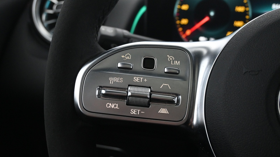 Mercedes-Benz EQB vaihtoauto