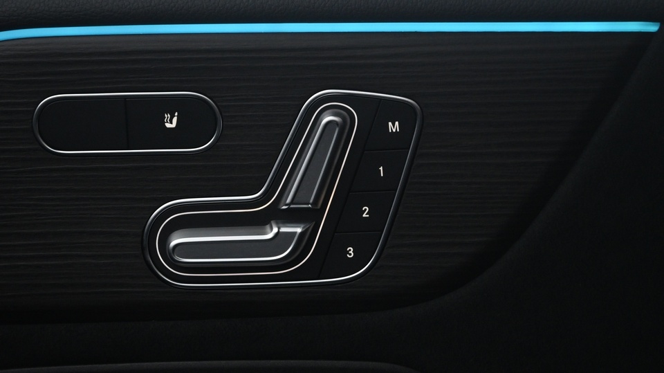 Mercedes-Benz EQB vaihtoauto