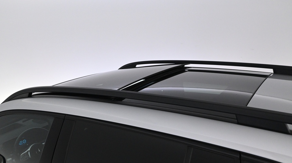 Mercedes-Benz EQB vaihtoauto