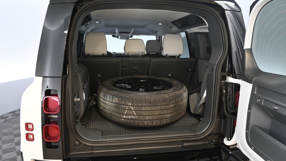 Land Rover Defender vaihtoauto