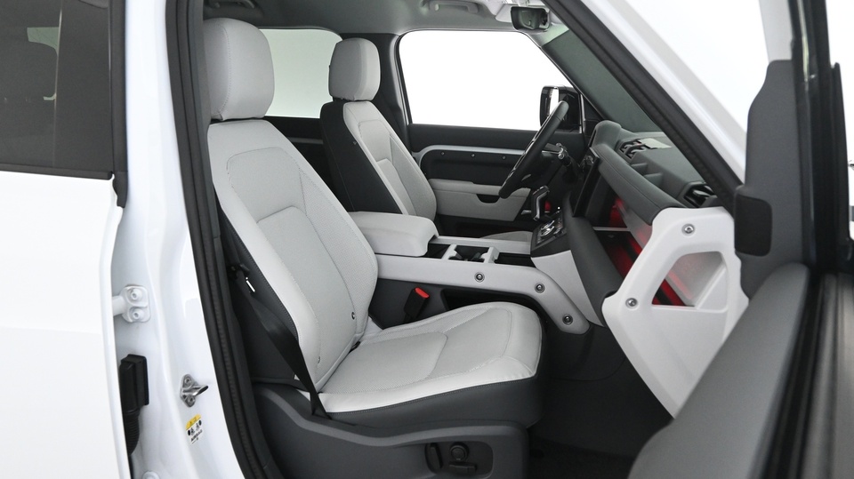 Land Rover Defender vaihtoauto