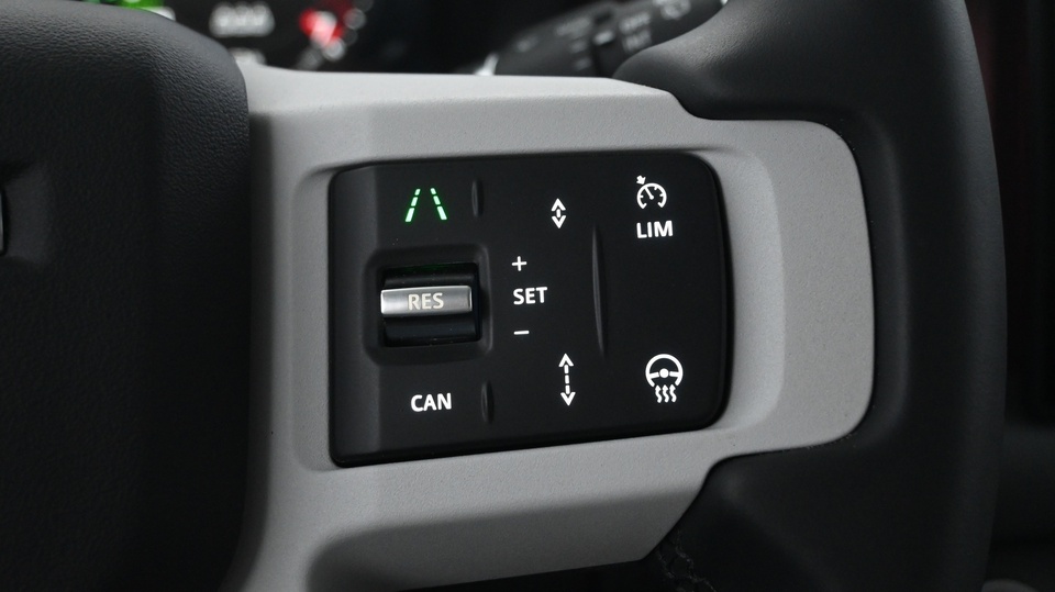 Land Rover Defender vaihtoauto