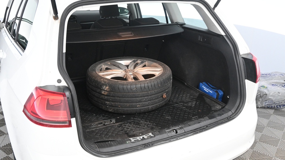 Volkswagen Golf vaihtoauto