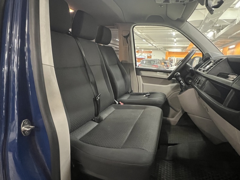 Volkswagen Caravelle vaihtoauto