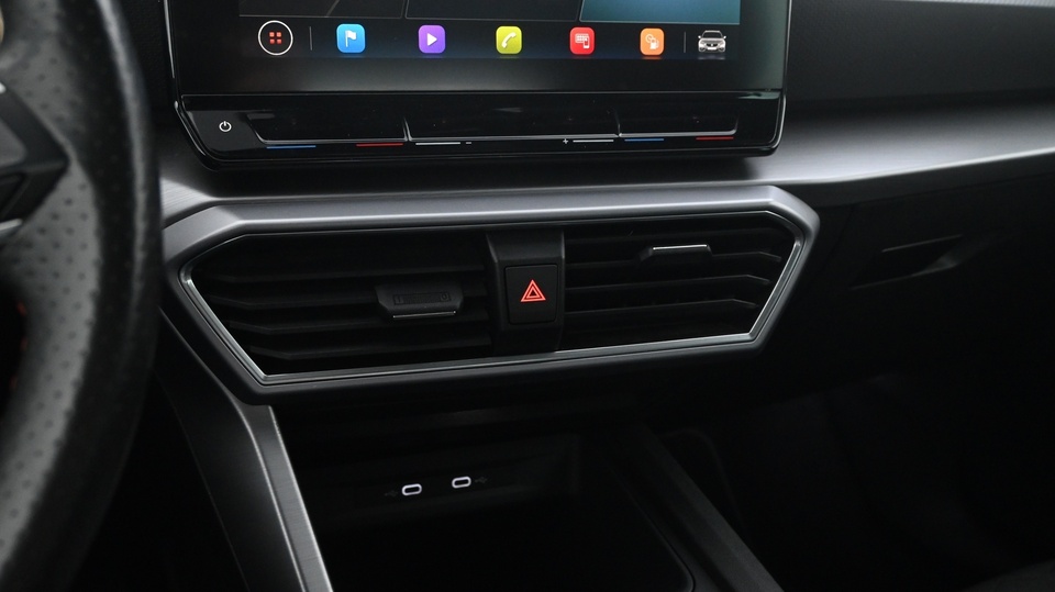 SEAT Leon Sportstourer vaihtoauto