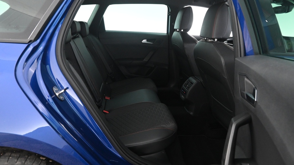 SEAT Leon Sportstourer vaihtoauto