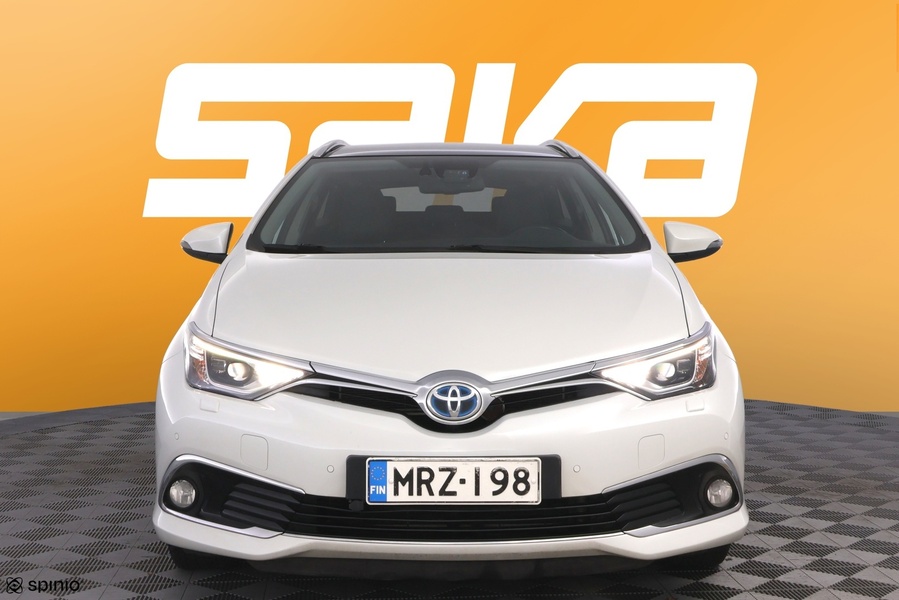 Toyota Auris vaihtoauto