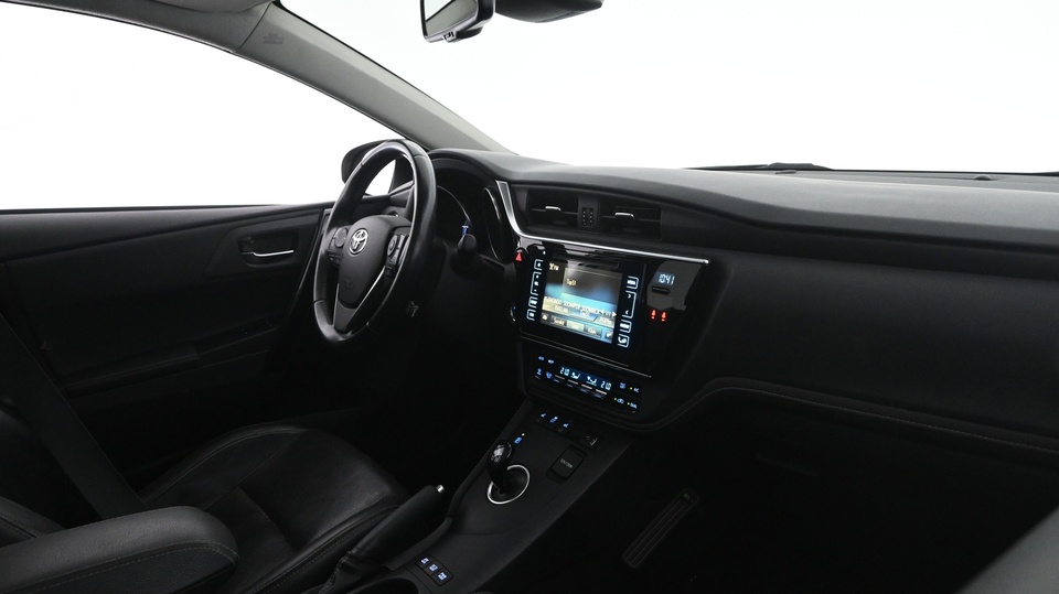 Toyota Auris vaihtoauto