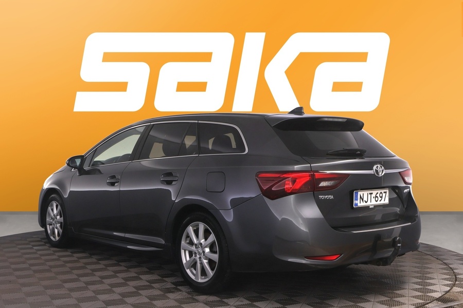 Toyota Avensis vaihtoauto