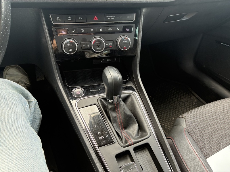 SEAT Leon ST vaihtoauto