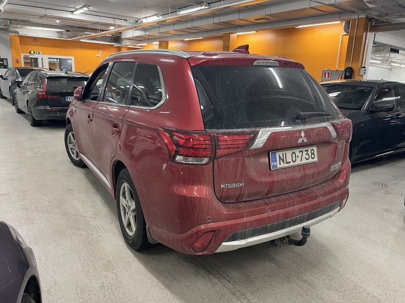 Mitsubishi Outlander PHEV vaihtoauto