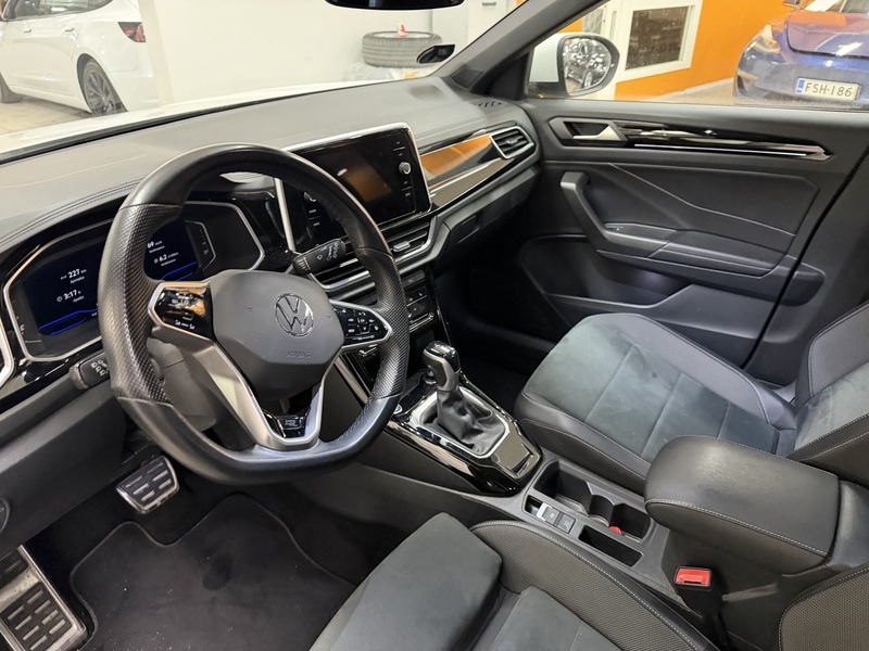 Volkswagen T-Roc vaihtoauto