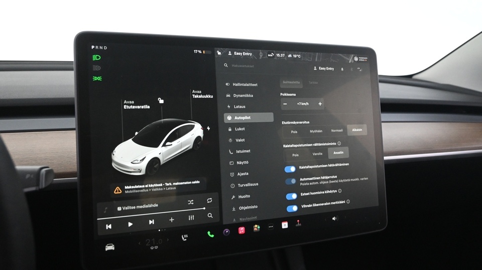 Tesla Model 3 vaihtoauto