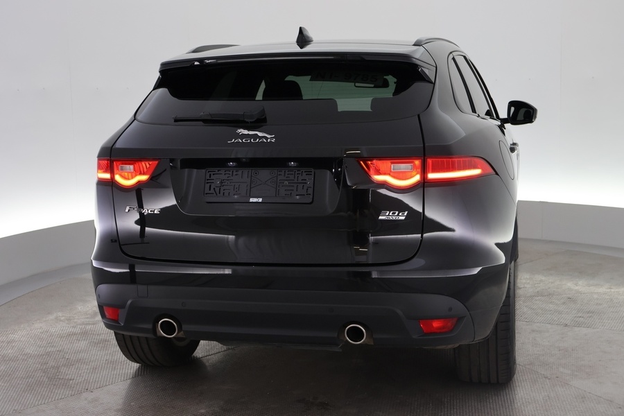 Jaguar F-PACE vaihtoauto