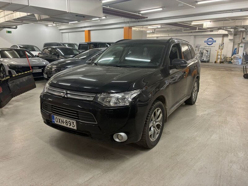 Mitsubishi Outlander PHEV vaihtoauto
