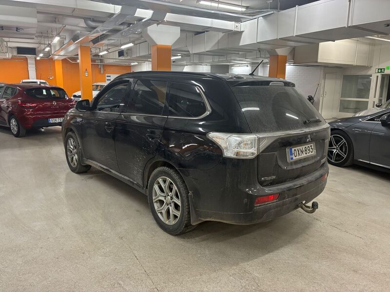 Mitsubishi Outlander PHEV vaihtoauto