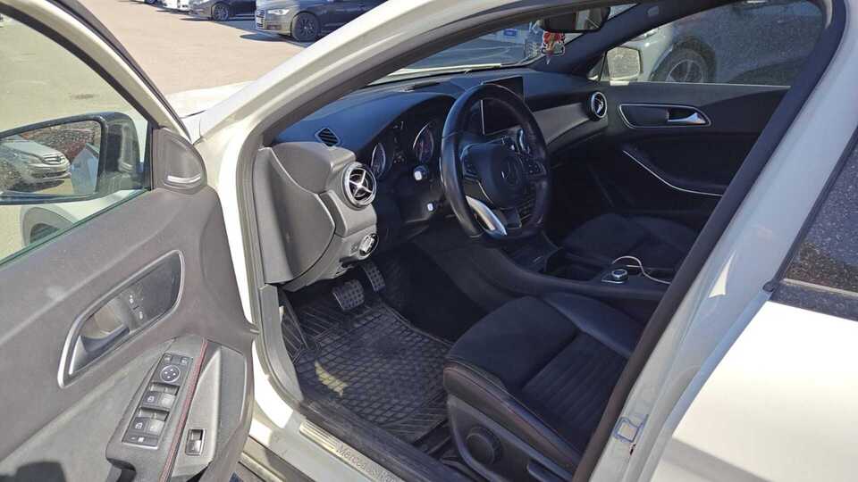 Mercedes-Benz GLA vaihtoauto