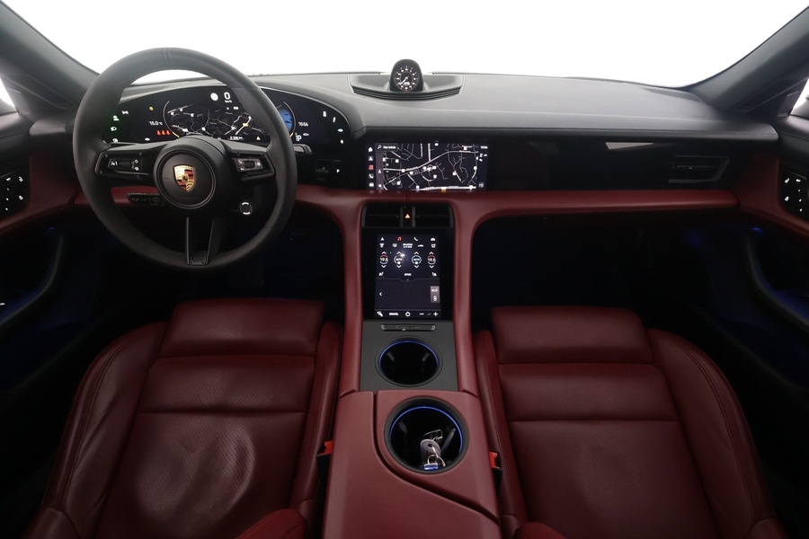 Porsche Taycan vaihtoauto