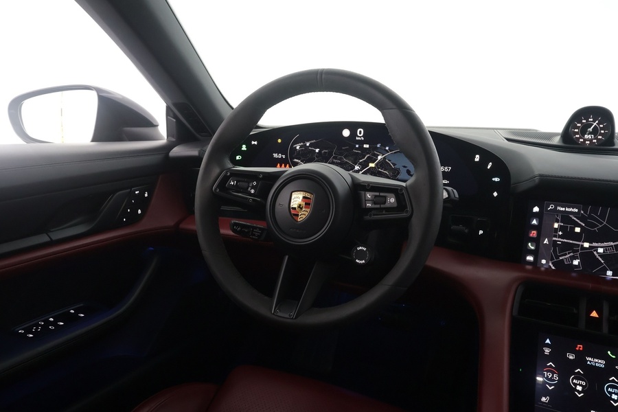 Porsche Taycan vaihtoauto