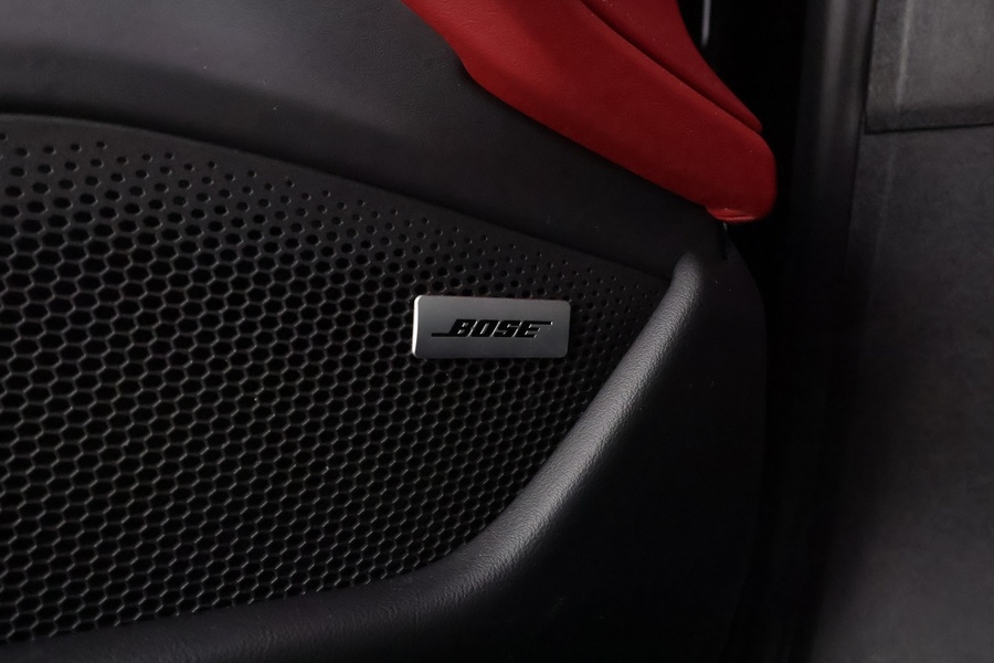 Porsche Taycan vaihtoauto