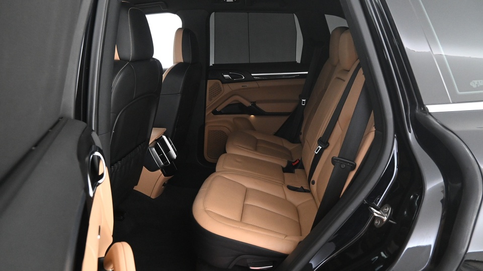 Porsche Cayenne vaihtoauto