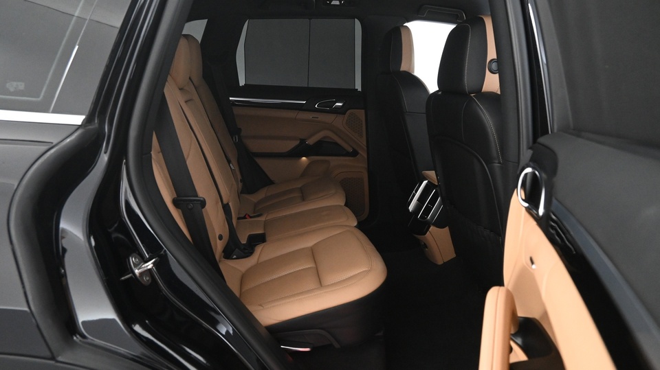 Porsche Cayenne vaihtoauto