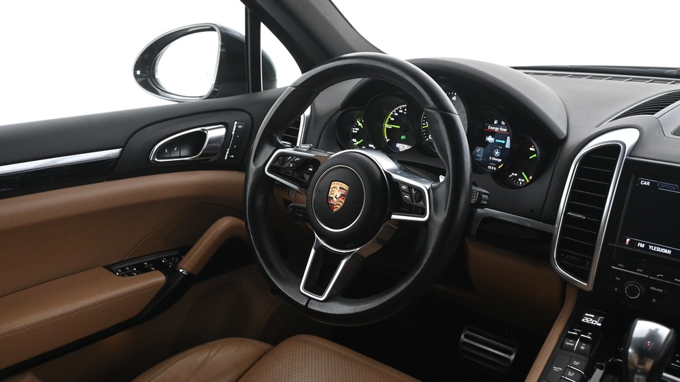 Porsche Cayenne vaihtoauto