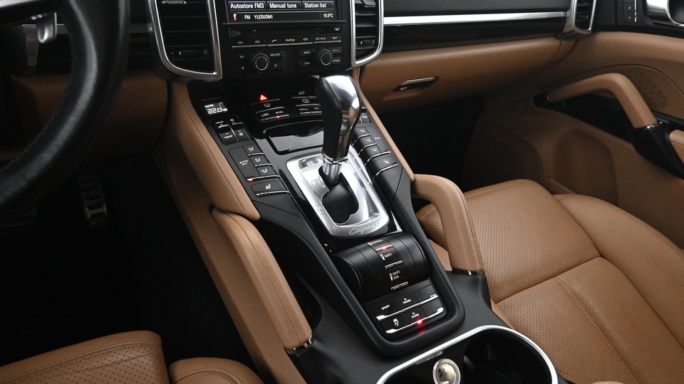 Porsche Cayenne vaihtoauto