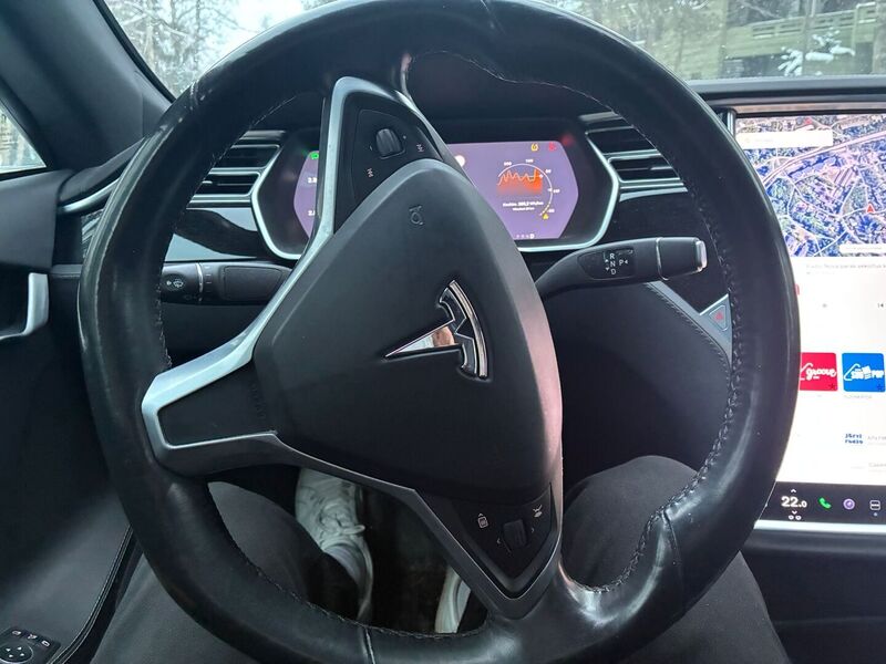 Tesla Model S vaihtoauto