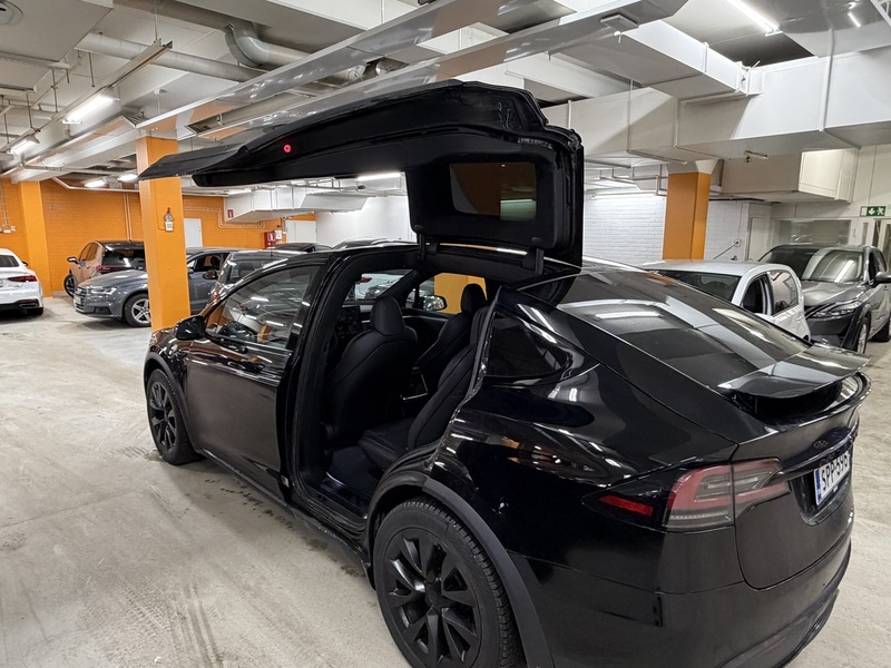 Tesla Model X vaihtoauto